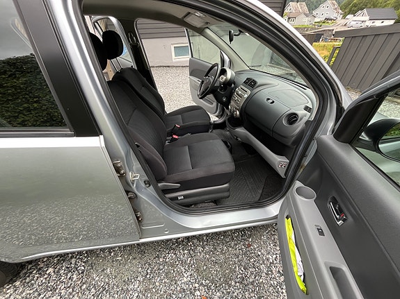 Subaru Justy 21 of 30