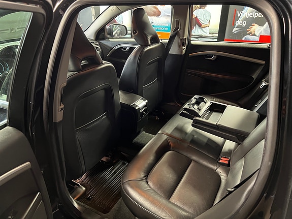 Volvo V70 30 of 30