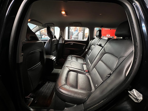 Volvo V70 27 of 30
