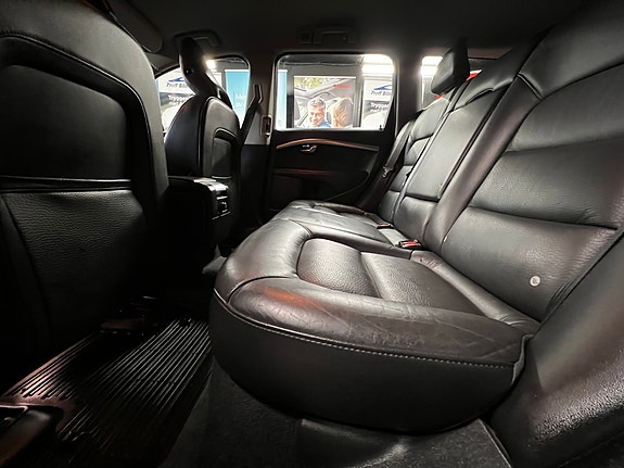 Volvo V70 28 of 30