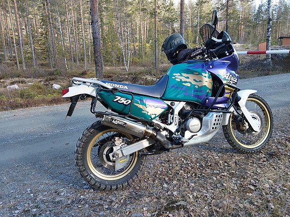 Honda XRV 750 Africa Twin 4 of 15