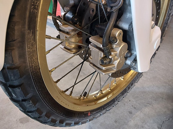 Honda XRV 750 Africa Twin 9 of 15