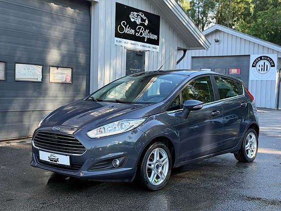 Ford Fiesta 2 of 5