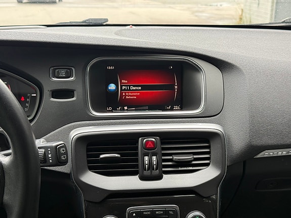 Volvo V40 Cross Country 17 of 21