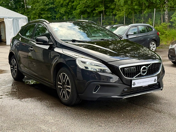 Volvo V40 Cross Country 7 of 21