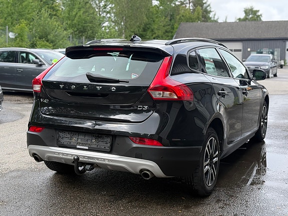 Volvo V40 Cross Country 12 of 21