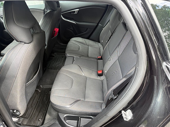 Volvo V40 Cross Country 21 of 21