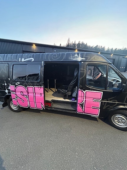 Ford Transit 7 of 11
