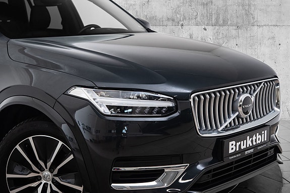 Volvo XC90 3 of 5