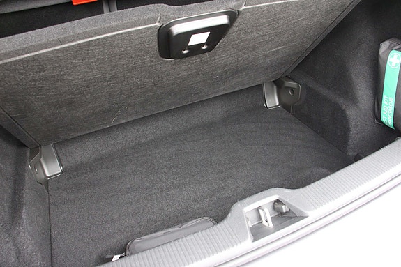 Volvo EX30 CC 17 of 30