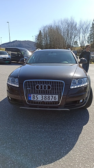 Audi A6 allroad 2 of 16