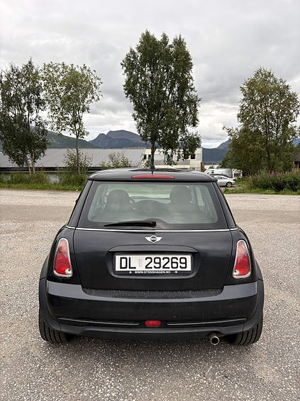 MINI One 4 of 5