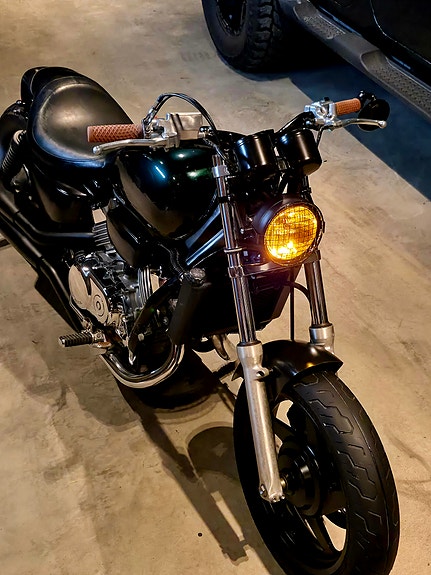 Honda VF 750 C Magna 12 of 12