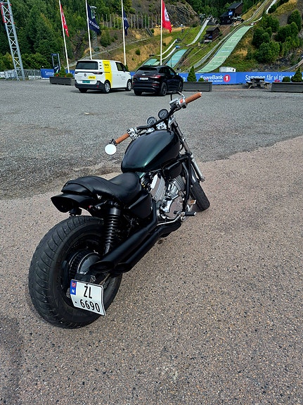 Honda VF 750 C Magna 3 of 12