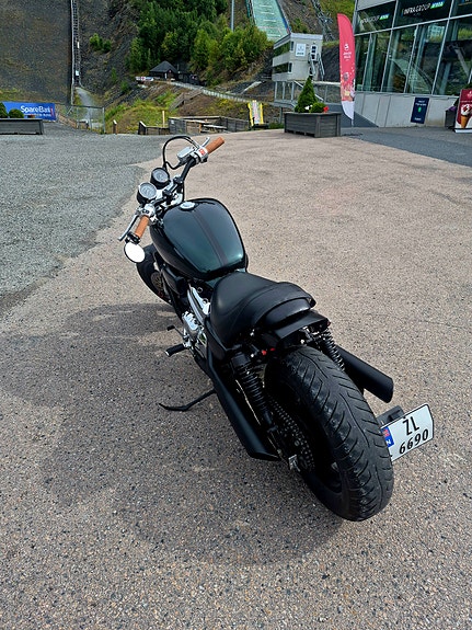 Honda VF 750 C Magna 6 of 12