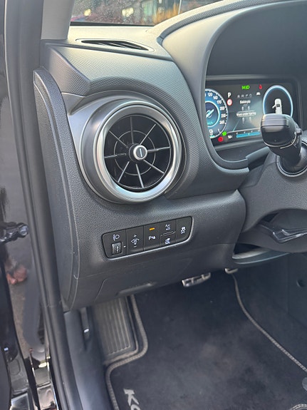Hyundai Kona 4 of 5