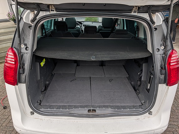 Peugeot 5008 12 of 17