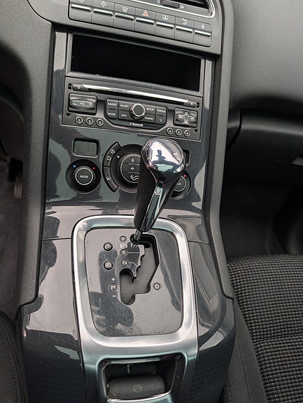 Peugeot 5008 6 of 17