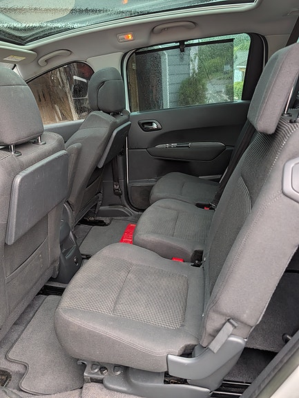 Peugeot 5008 9 of 17