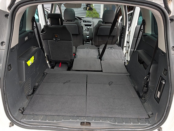 Peugeot 5008 13 of 17
