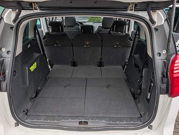Peugeot 5008 14 of 17