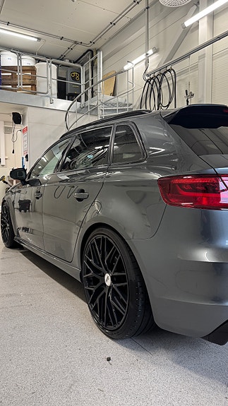 Audi A3 4 of 23