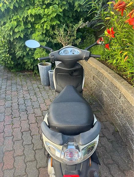 Piaggio Fly 50 2 of 3