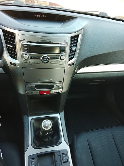 Subaru Legacy 8 of 30