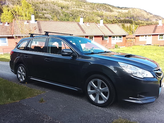 Subaru Legacy 24 of 30
