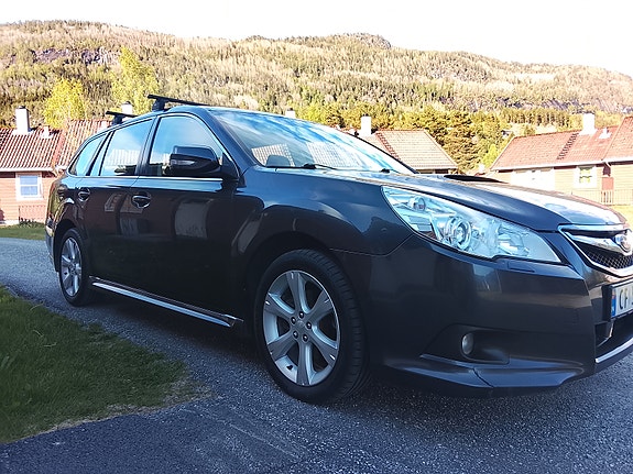 Subaru Legacy 4 of 30