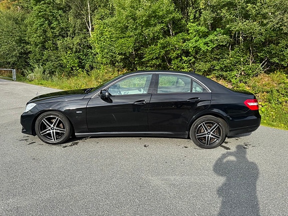 Mercedes-Benz E220 d 3 of 18