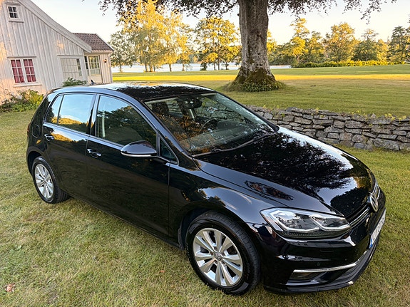 Volkswagen Golf VII 2 of 5