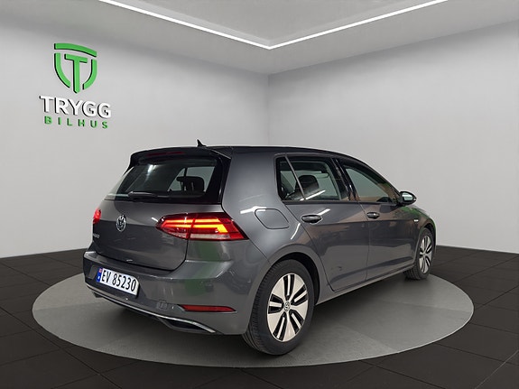 Volkswagen e-Golf VII 5 of 5