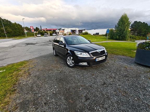 Skoda Octavia 3 of 5