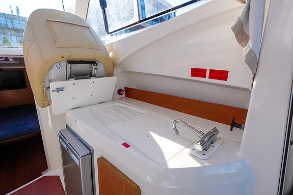 Beneteau Antares 680 m/ Suzuki 115 hk. Baugprop. Webasto. Varmtvann. Utestyring. 29 of 30