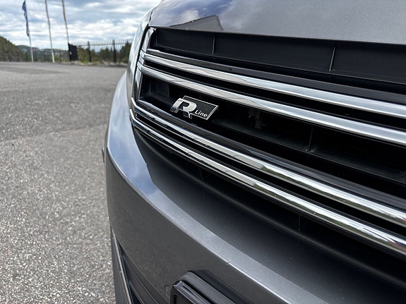 Volkswagen Tiguan 3 of 5