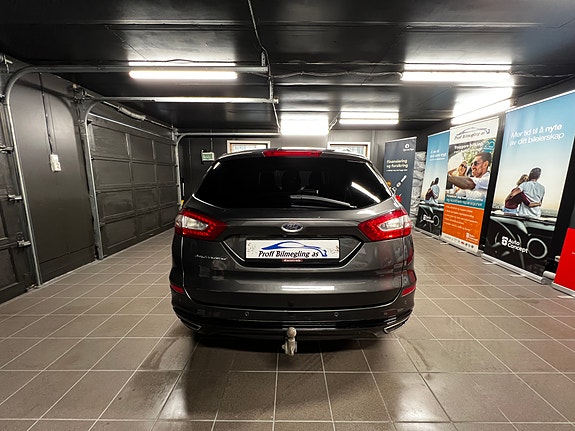 Ford Mondeo 17 of 30