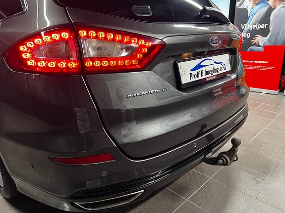 Ford Mondeo 27 of 30