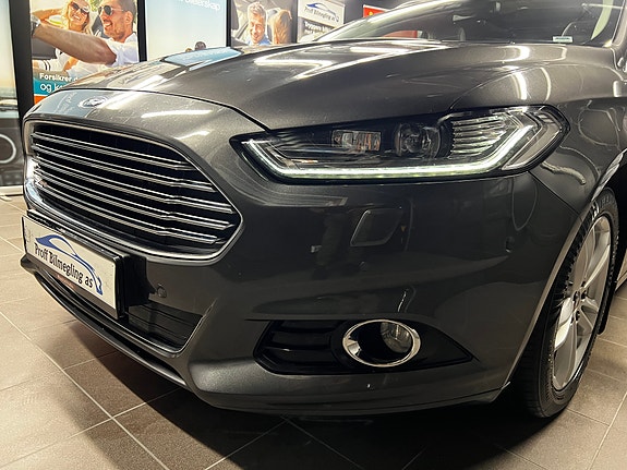 Ford Mondeo 13 of 30