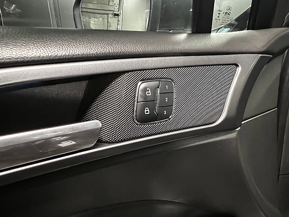 Ford Mondeo 29 of 30