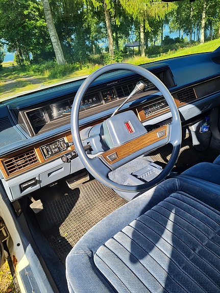Oldsmobile 7 of 30
