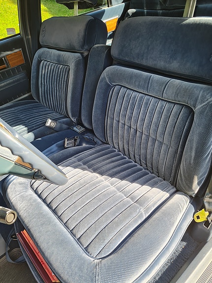 Oldsmobile 10 of 30