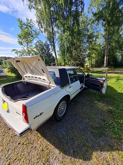 Oldsmobile 25 of 30