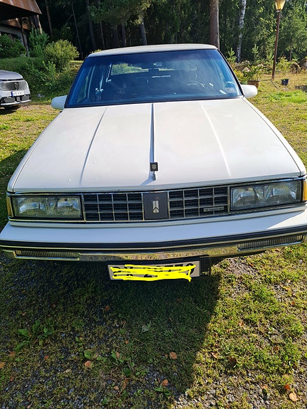 Oldsmobile 9 of 30