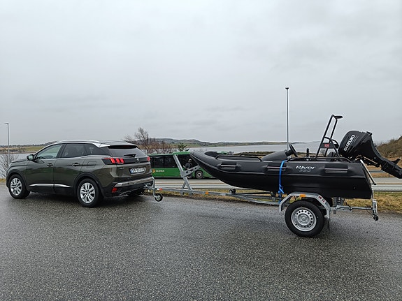 Råtøff ungdomsbåt, River 350 xr blæk edition selges med henger. 12 of 14