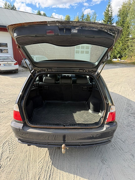 BMW 320d 5 of 5