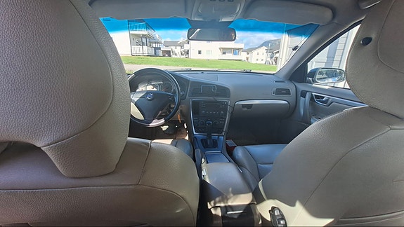 Volvo S60 2 of 15