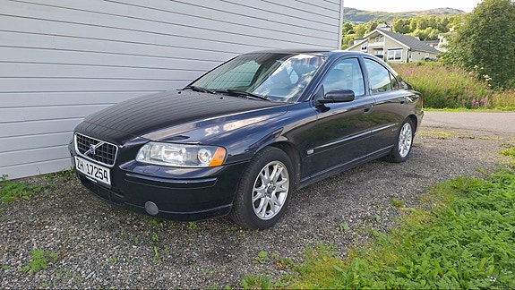 Volvo S60 4 of 15