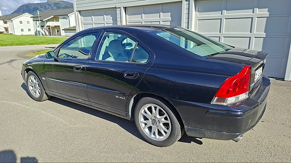 Volvo S60 9 of 15