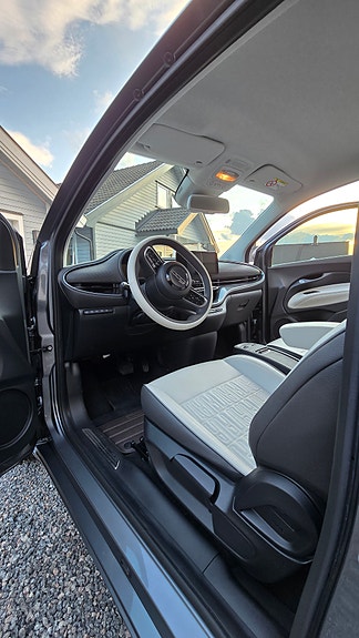 Fiat 500e 28 of 30